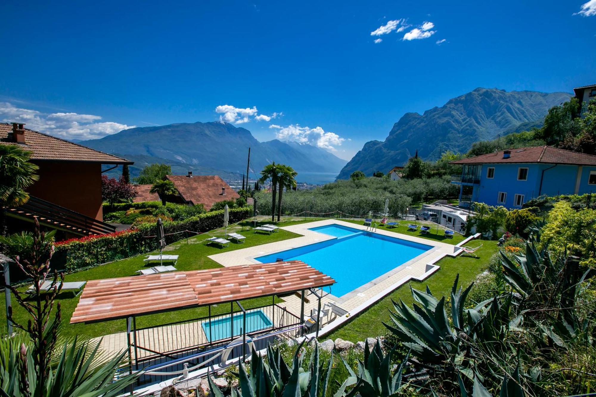 טנו Residence Christina Due Laghi - Happy Rentals מראה חיצוני תמונה