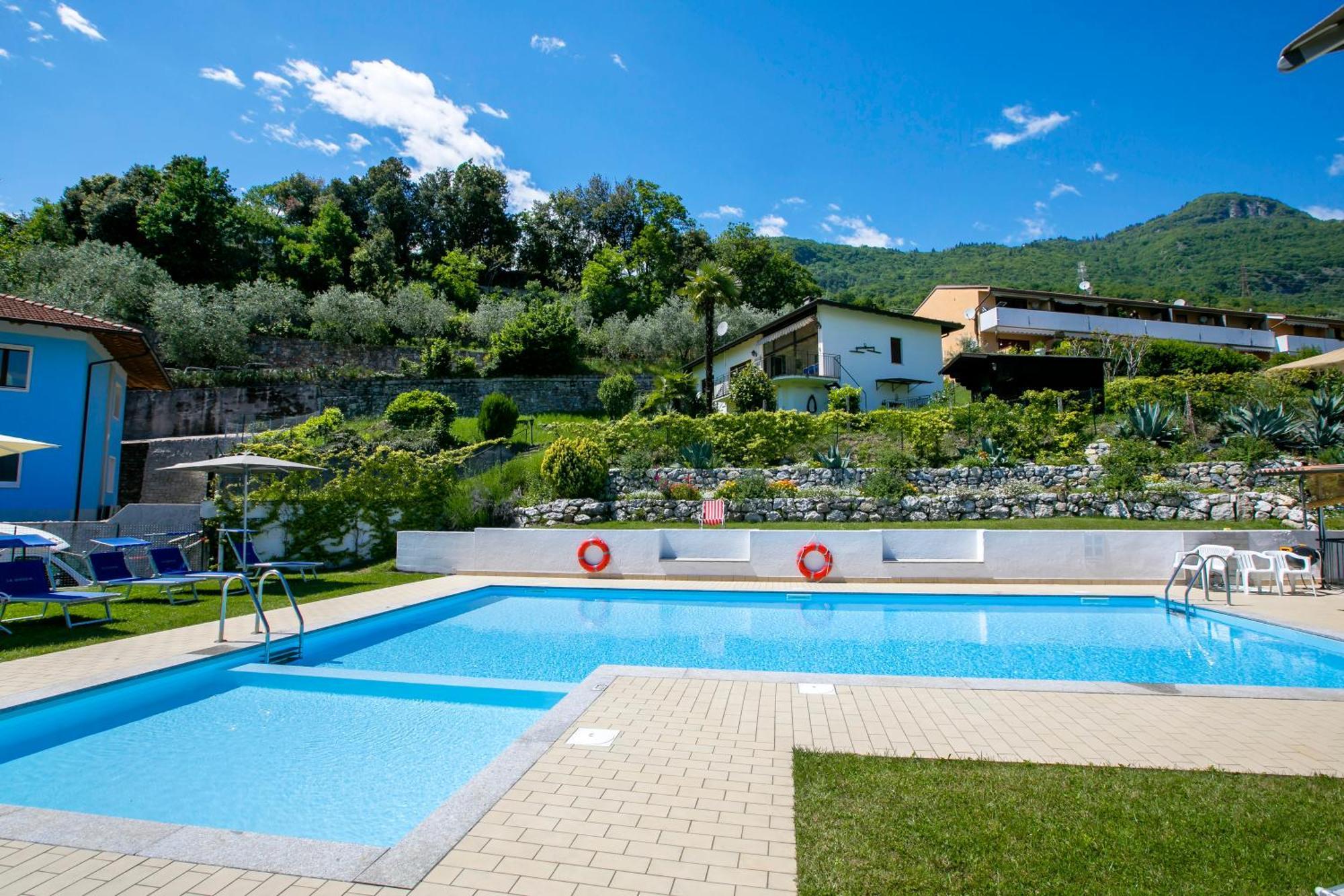 טנו Residence Christina Due Laghi - Happy Rentals מראה חיצוני תמונה